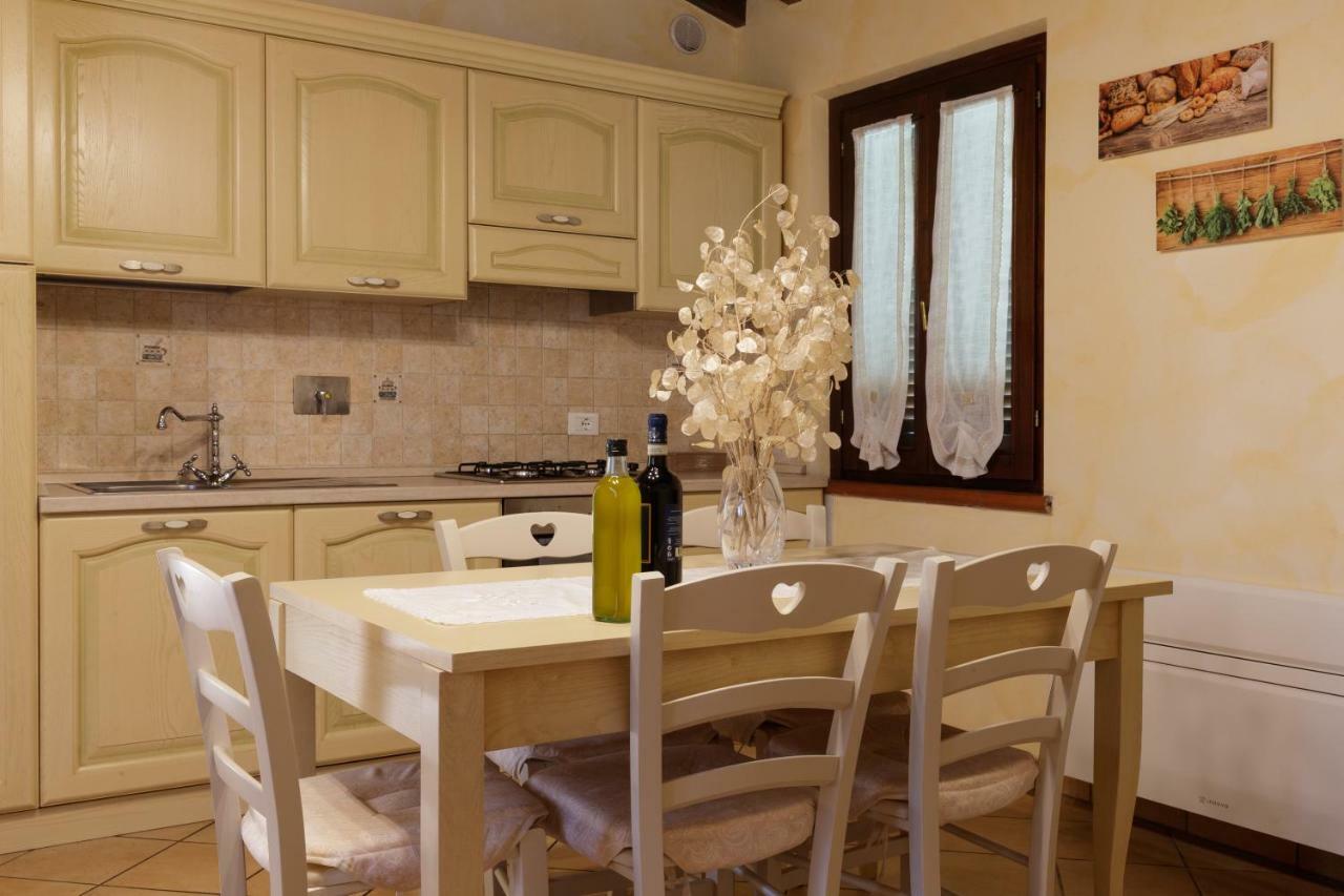 Borgo Dei Gigli Villa Lamporecchio Exteriör bild